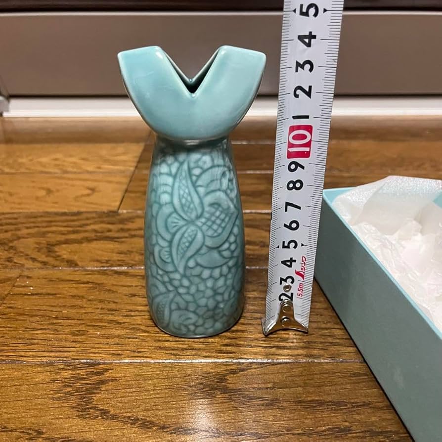 【匿名配送/日本限定品/新品未使用】リサラーソン/花のために/ドレス/花瓶 Amazon.co.jp: リサラーソン 花のために 限定 ドレス 花瓶 置物